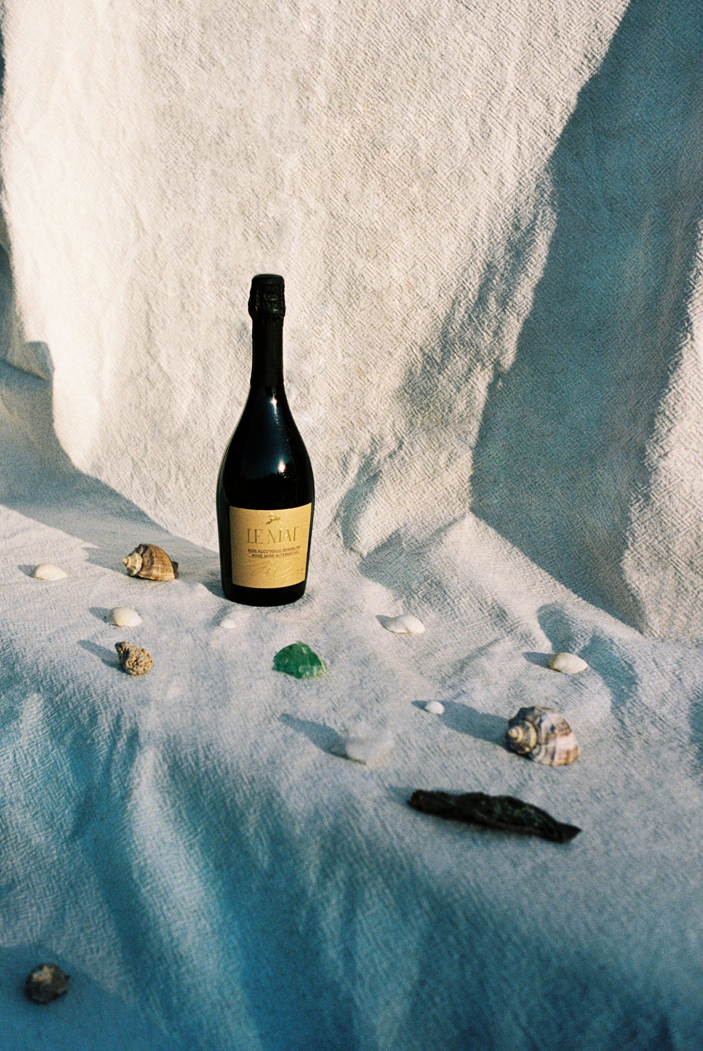 Le Mat Grit & Grace Non-Alcoholic Rose Sparkling Wine Alternative 750ml