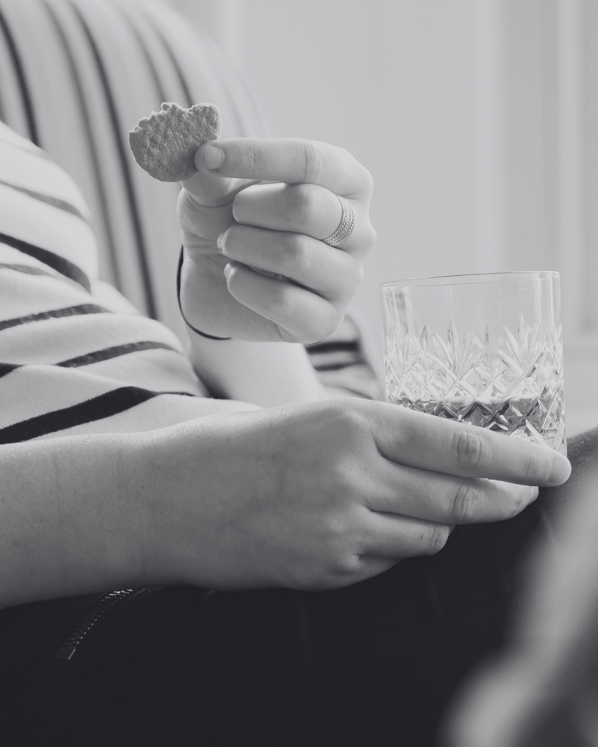 Pecorino Cheese & Rosemary Drinks Biscuits