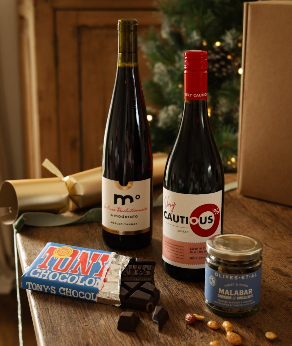 Alcohol Free Red Wine, Chocolate & Nuts in Gift Box
